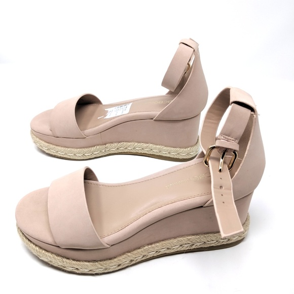 🚨🎉Host Pickx3🎉BCB Pink Shoes Velour Blush Sandals - Picture 6 of 8